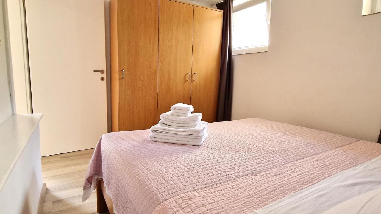 Apartment Jagoda Крк Екстер'єр фото